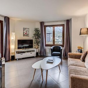 Appartement à 2 Chambres à Coucher