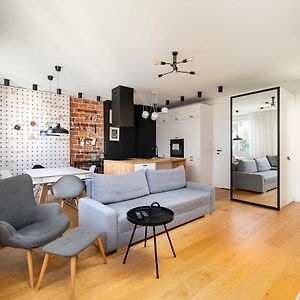 Appartement à 2 Chambres à Coucher