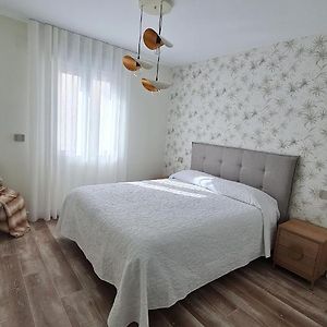 Appartement à 3 Chambres à Coucher