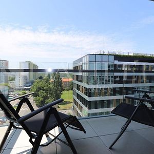 Einpark Fabulous Apartment With Private Parking