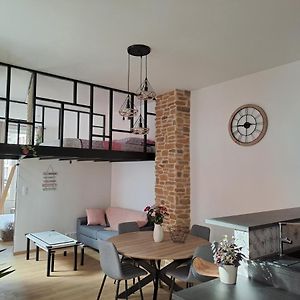 Appartement à 2 Chambres à Coucher