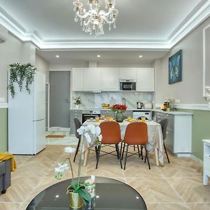Charming Apart New 2 Bedrooms With Aircon