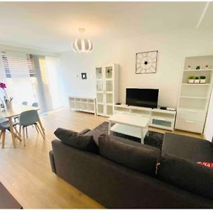 Appartement à 2 Chambres à Coucher