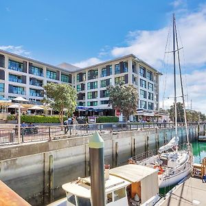 Comfortable & Cozy - Newly Furnished 'Quays' Share Save
