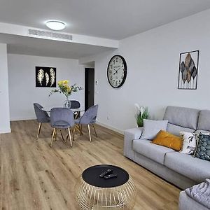Appartement à 2 Chambres à Coucher