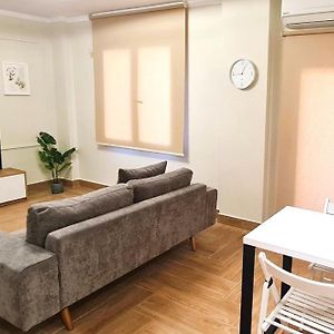 2V1 - Center Apartment 4