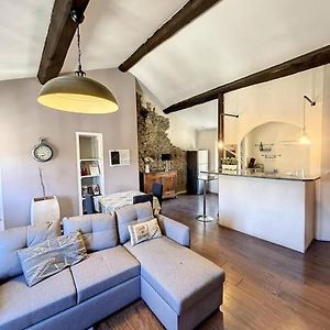 Appartement à 3 Chambres à Coucher