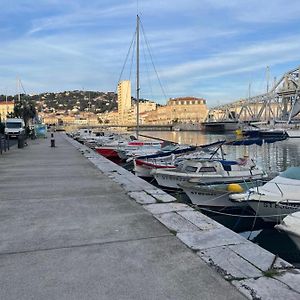 Appartement T2, Climatise, Wifi, Parking Et Piscine Prives