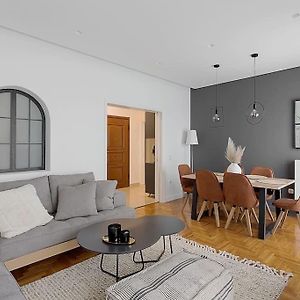 Appartement à 3 Chambres à Coucher