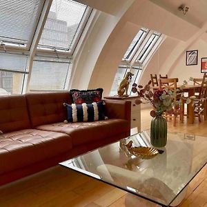 Appartement à 2 Chambres à Coucher