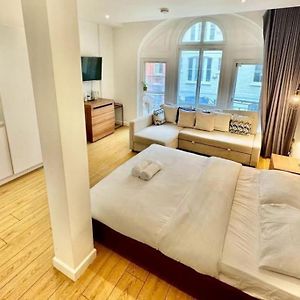 Appartement à 2 Chambres à Coucher