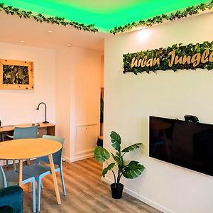 Urban Jungle 42