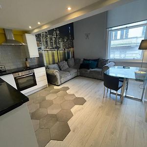 Appartement à 2 Chambres à Coucher