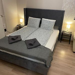 Cozy Apartment On Raday Corso