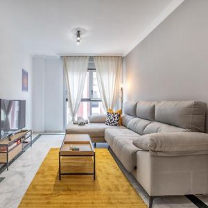 Appartement à 3 Chambres à Coucher