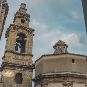 Jarase Nel Centro Di Palermo