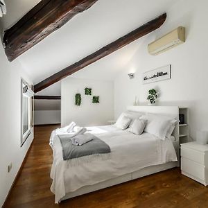 Buenos Aires' Nest - 10 Minutes From Duomo With Terrace