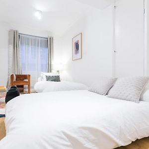 Perfectly Located 1 Bed Apartment Above Tube Station