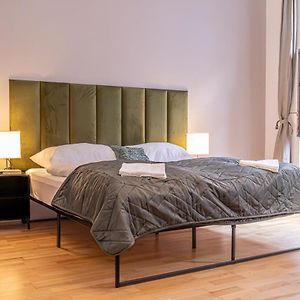 Appartement à 2 Chambres à Coucher
