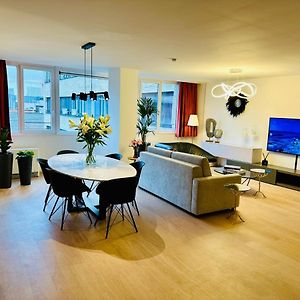 Urbanstay Suites Grand Place Luxury Apartment