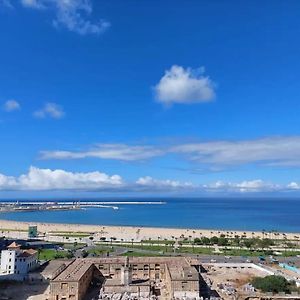 Joli Studio Vue Sur Mer - Gare Tgv