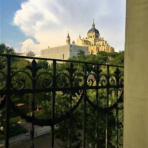 Appartement à 3 Chambres à Coucher