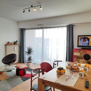 Appartement à 2 Chambres à Coucher