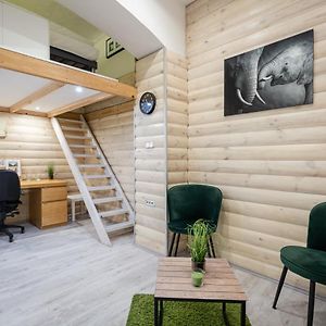 Sweet Home Studio With Gallery
