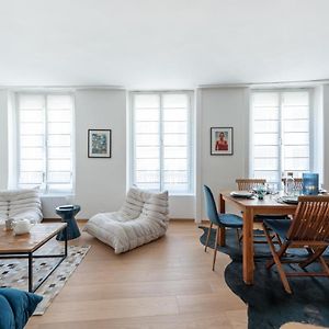 Appartement à 2 Chambres à Coucher