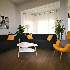 Appartement à 3 Chambres à Coucher