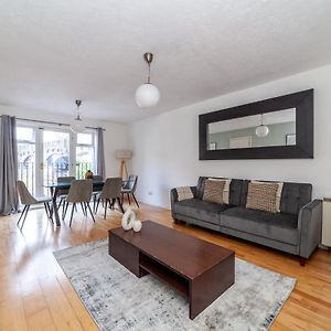 Appartement à 2 Chambres à Coucher