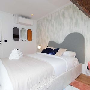 Apartment Center Of Paris Le Marais By Studio Prestige