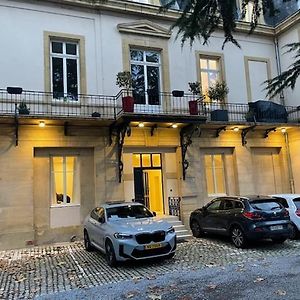 La Cour De La Tresorerie