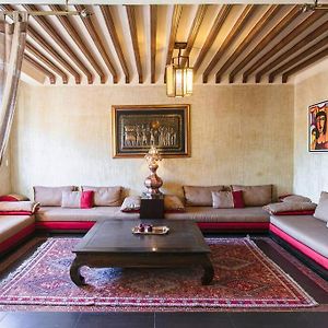 Appartement à 3 Chambres à Coucher