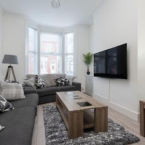 Appartement à 3 Chambres à Coucher