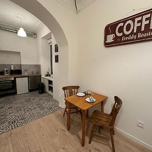 Le Petit Cafe - Centre Ville, Parking Gratuit