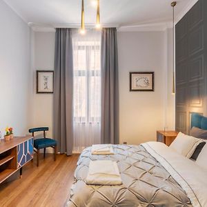 New High-End 2Br Apartment With Parking