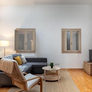 Appartement à 2 Chambres à Coucher