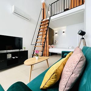 Appartement à 2 Chambres à Coucher