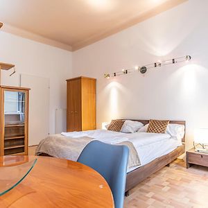 Appartement à 2 Chambres à Coucher