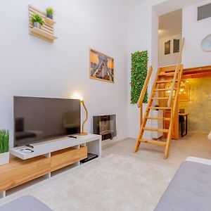 Appartement à 2 Chambres à Coucher