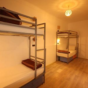 Chambre Juste Pour Femmes Dortoir