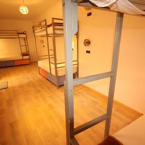 Chambre Juste Pour Hommes Dortoir