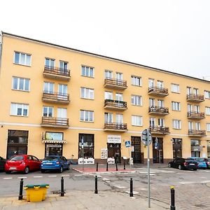 Old Town 5-Bedroom Apartment