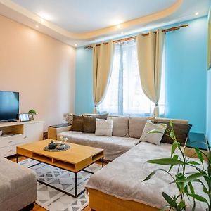 Appartement à 3 Chambres à Coucher