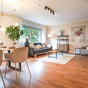 Homefy Bright And Cozy Holiday Apartment - Washer & Dryer - Free Parking