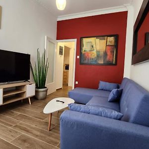 Gazi Apartment With Breakfast