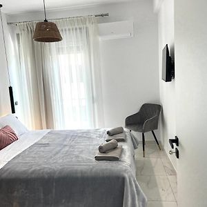 Athens White Apartments