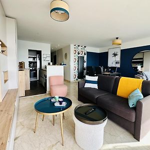 Appartement Renove A Neuf Avec Vue Imprenable Sur La Baie Des Sables D Olonne 6 Pers