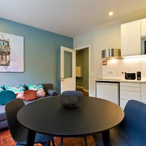 Appartement à 2 Chambres à Coucher